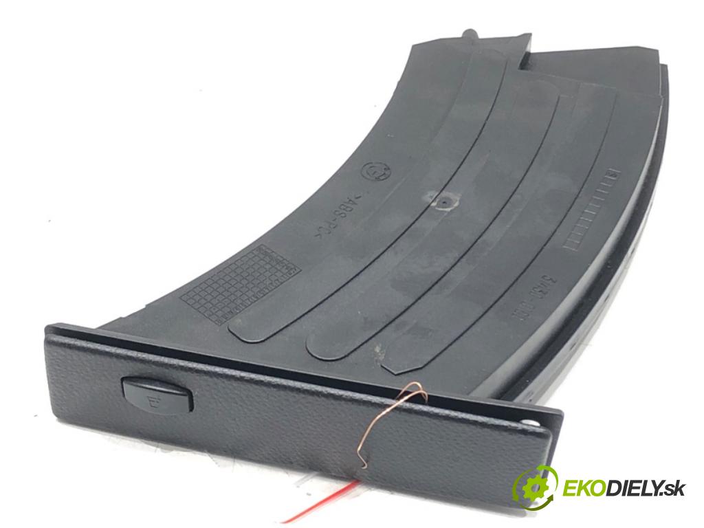 BMW 5 Touring (E61) 2004 - 2010    530 d 173 kW [235 KM] olej napędowy 2007 - 2010  Držiak na nápoje 7063165 (Úchyty, držiaky na nápoje)