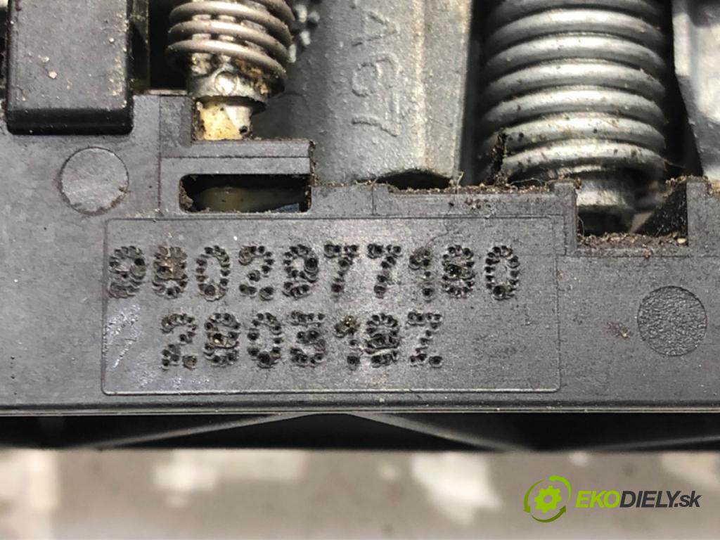 PEUGEOT 308 SW II (LC_, LJ_, LR_, LX_, L4_) 2014 - 2021    1.6 BlueHDi 120 88 kW [120 KM] olej napędowy 2014 - 2021  Kľučka vonkajšia pravy zad