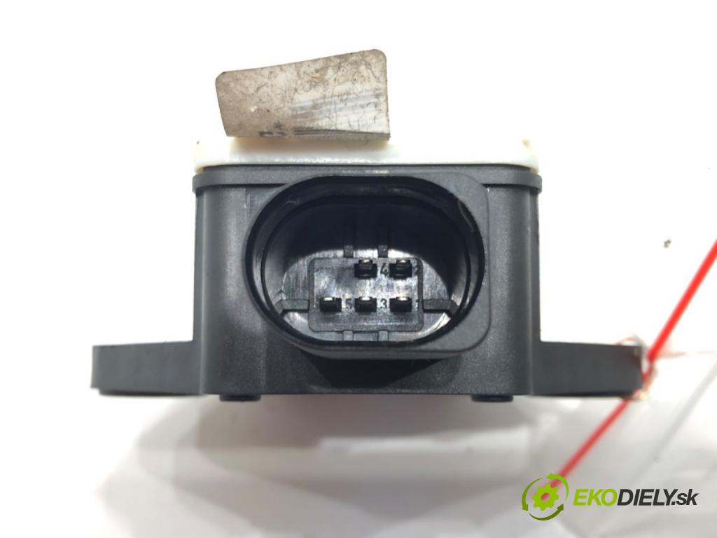 AUDI A4 B7 Avant (8ED) 2004 - 2008    2.0 96 kW [130 KM] benzyna 2004 - 2008  Snímač ESP 8E0907637B