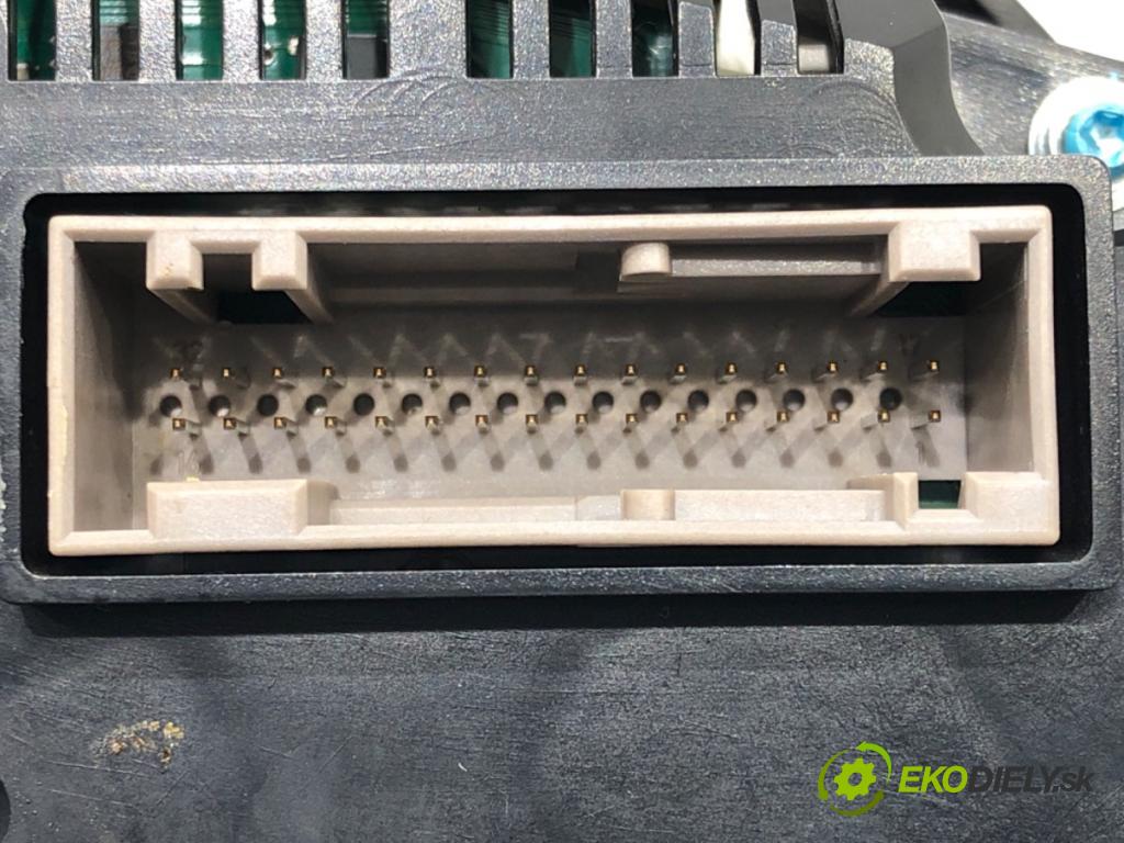 AUDI A4 B8 Avant (8K5) 2007 - 2015    2.0 TDI 88 kW [120 KM] olej napędowy 2008 - 2015  Prístrojovka 8K0920930D (Prístrojové dosky, displeje)