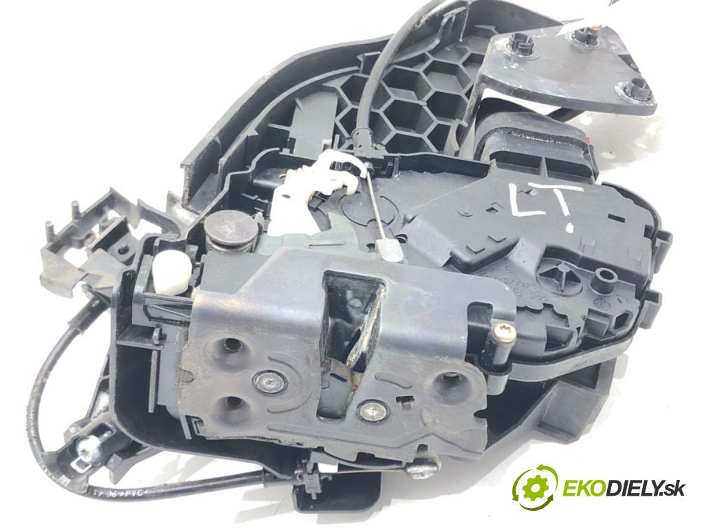 VOLVO V50 (545) 2003 - 2012    2.0 D 100 kW [136 KM] olej napędowy 2004 - 2010  zámok dveře levý zadní část 30699111