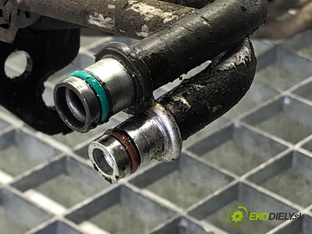 VOLVO V50 (545) 2003 - 2012    2.0 D 100 kW [136 KM] olej napędowy 2004 - 2010  hadica servočerpadlo  (Rúrky, hadice servočerpadla)