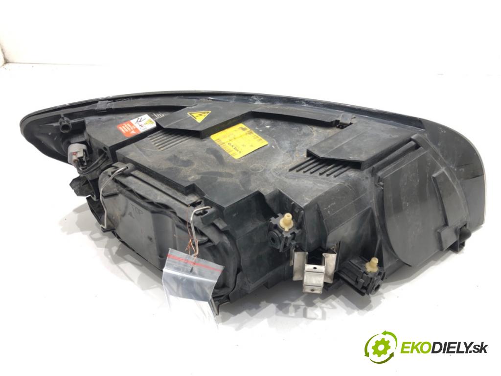 VOLVO V50 (545) 2003 - 2012    2.0 D 100 kW [136 KM] olej napędowy 2004 - 2010  Svetlomet ľavy predný XENON 30698889