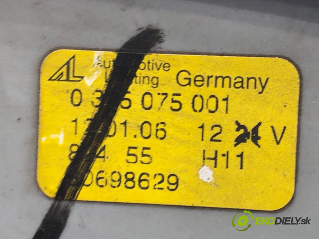 VOLVO V50 (545) 2003 - 2012    2.0 D 100 kW [136 KM] olej napędowy 2004 - 2010  hmlové svetlo, hmlovka levý přední část