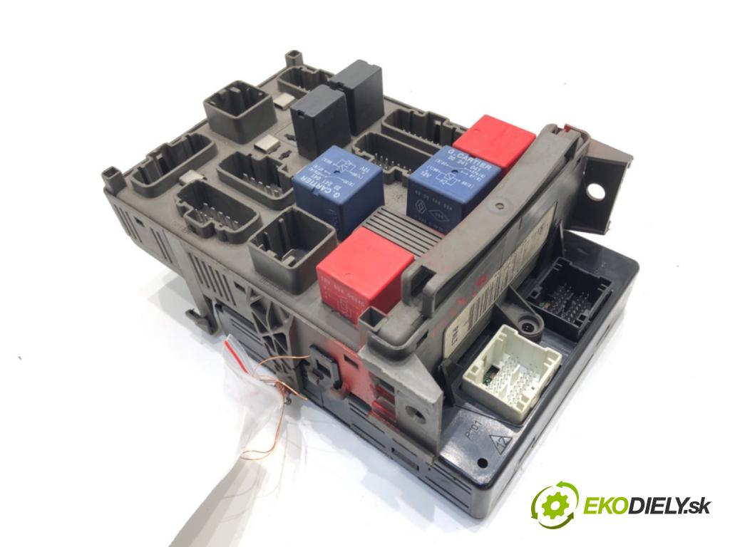 RENAULT LAGUNA II (BG0/1_) 2001 - 2007    1.8 16V (BG0B, BG0M) 88 kW [120 KM] benzyna 2001 - 2007  modul BSI 8200141158 (Pojistkové skříňky)