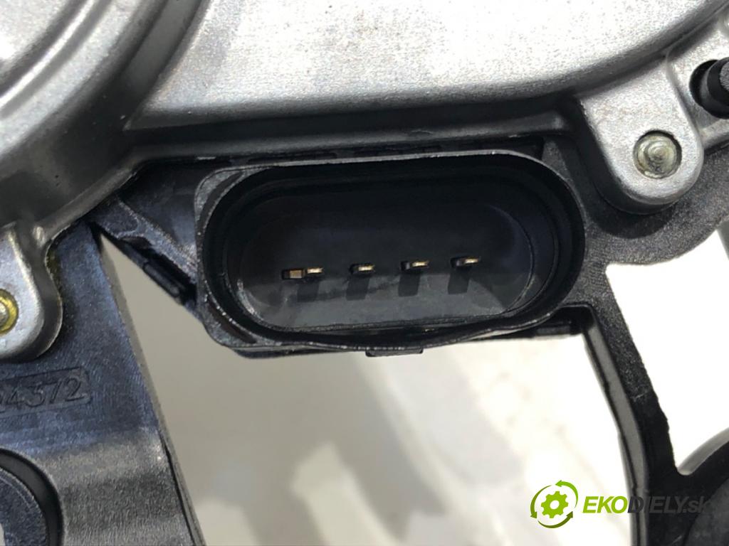 SKODA FABIA III (NJ3) 2014 - 2022    1.0 55 kW [75 KM] benzyna 2014 - 2022  Motor stieračov zad 5F4955711