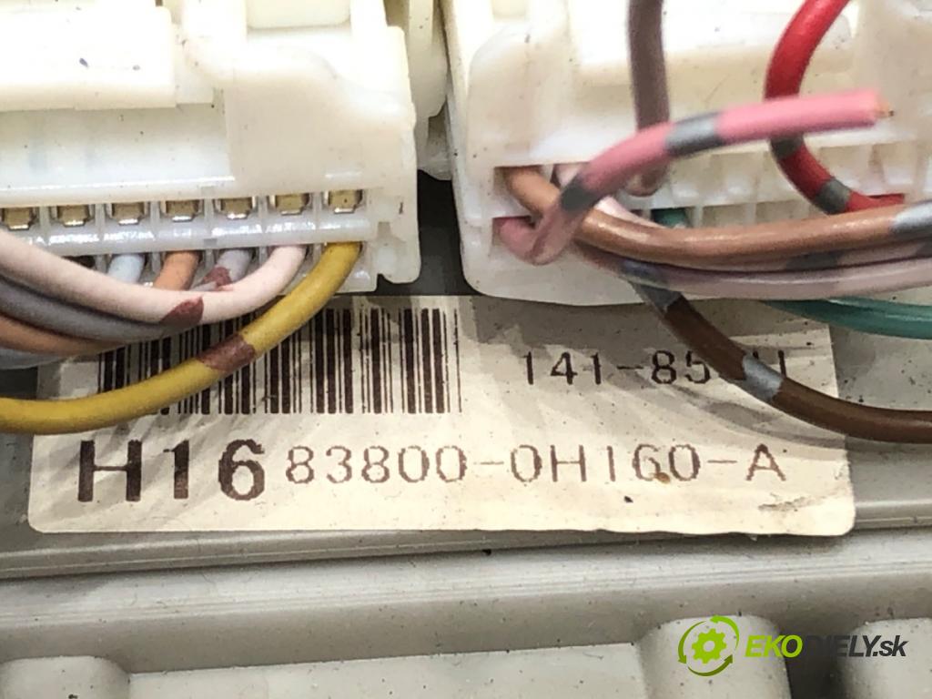 TOYOTA AYGO (_B1_) 2005 - 2014    1.0 (KGB10_) 50 kW [68 KM] benzyna 2005 - 2014  Prístrojovka 83800-0H160 (Prístrojové dosky, displeje)