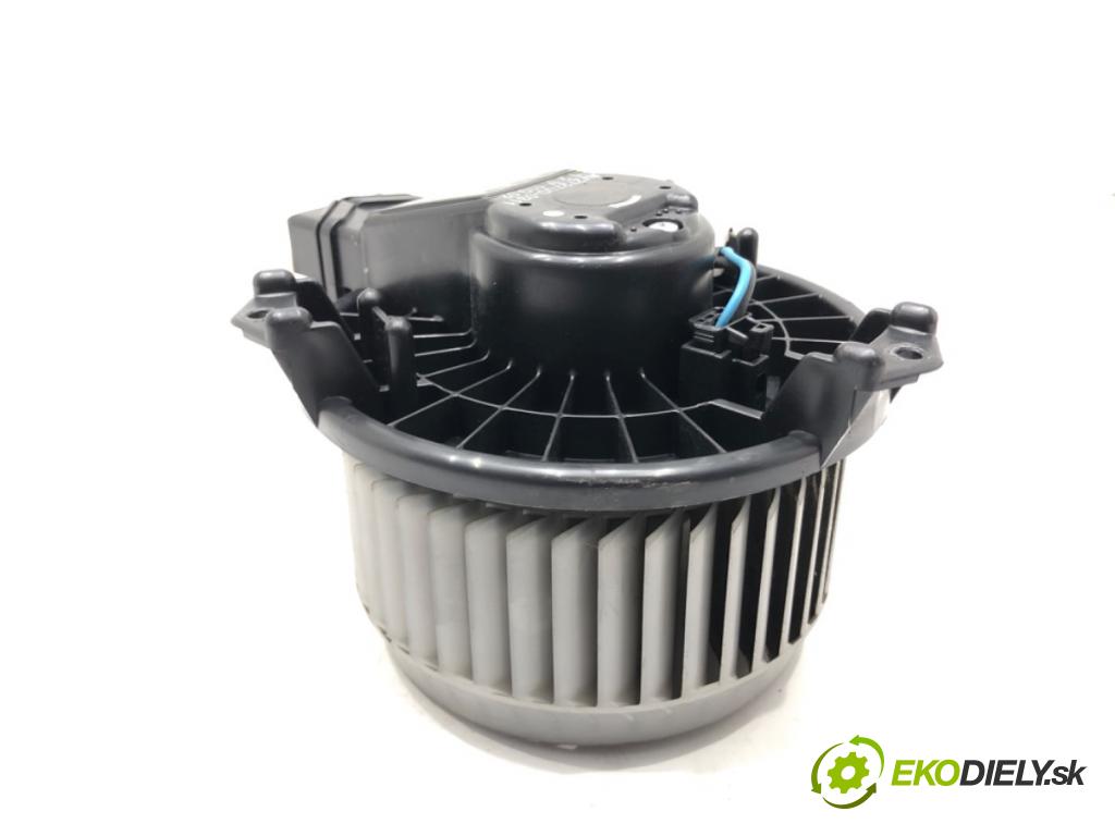 TOYOTA YARIS (_P9_) 2005 - 2014    1.3 VVT-i (SCP90_) 64 kW [87 KM] benzyna 2005 - 2010  ventilátor kúrenia AV272700-0311