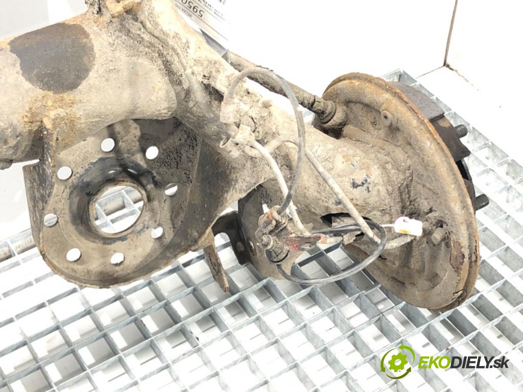 TOYOTA YARIS (_P9_) 2005 - 2014    1.3 VVT-i (SCP90_) 64 kW [87 KM] benzyna 2005 - 2010  výztuha zadní část