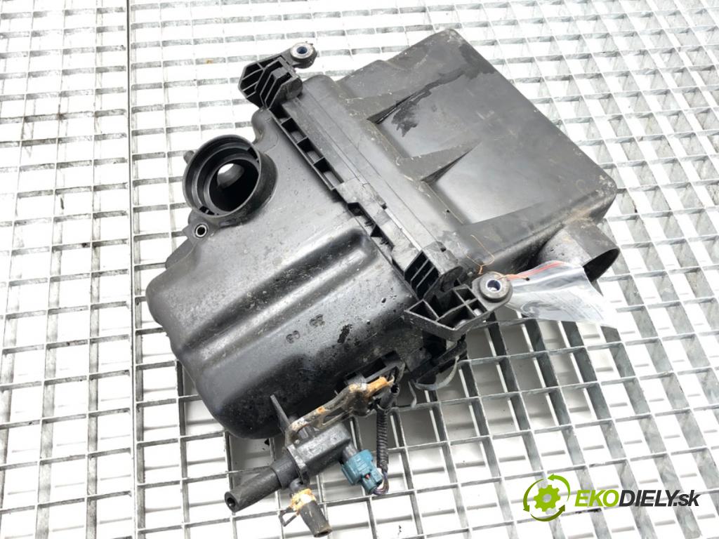 TOYOTA YARIS (_P9_) 2005 - 2014    1.3 VVT-i (SCP90_) 64 kW [87 KM] benzyna 2005 - 2010  Obal filtra vzduchu 17700-0J012 (Obaly filtrov vzduchu)