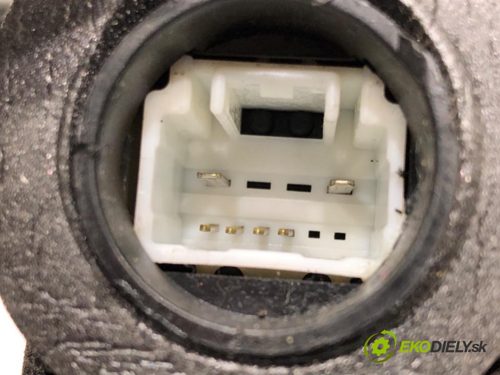 TOYOTA COROLLA Verso (ZER_, ZZE12_, R1_) 2004 - 2009    1.8 (ZNR11_) 95 kW [129 KM] benzyna 2004 - 2009  zámok dveře levý přední část
