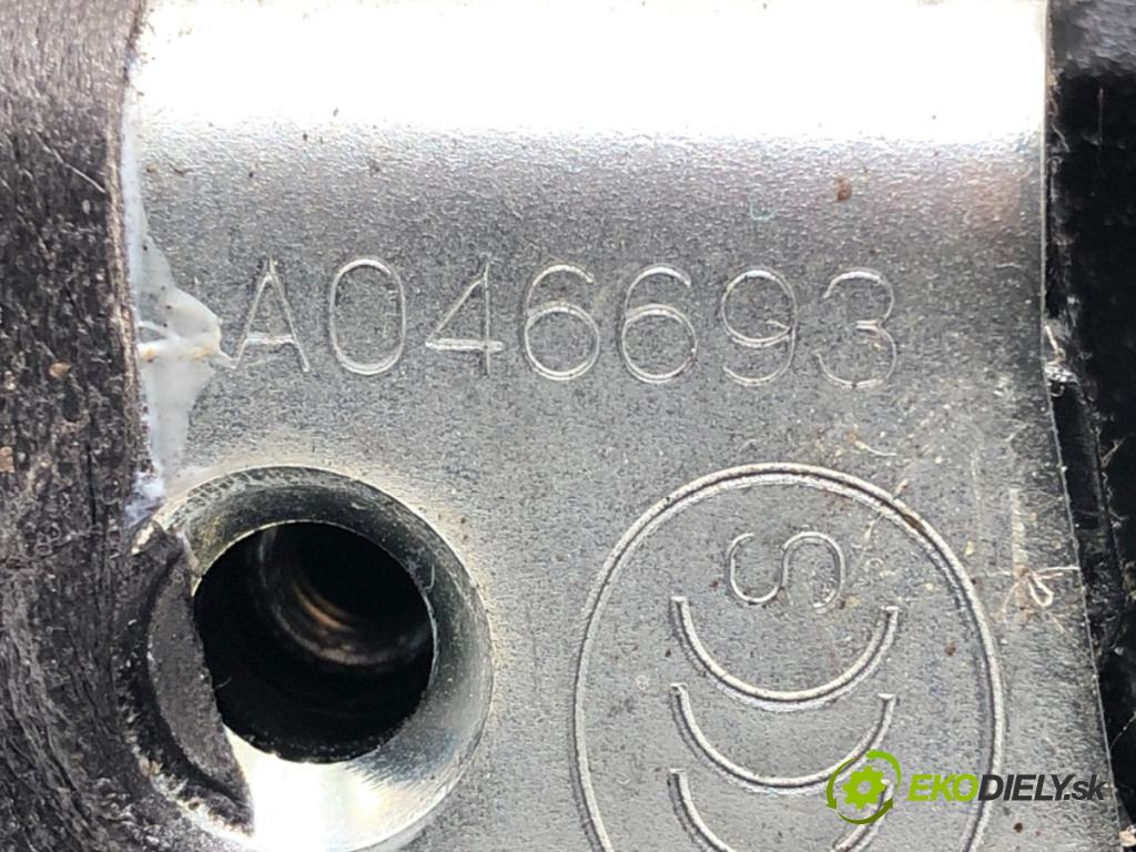 TOYOTA COROLLA Verso (ZER_, ZZE12_, R1_) 2004 - 2009    1.8 (ZNR11_) 95 kW [129 KM] benzyna 2004 - 2009  zámok dveře levý přední část