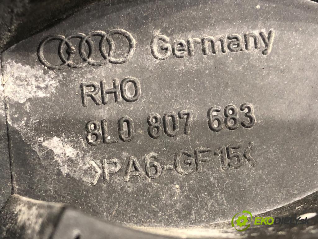 AUDI A3 (8L1) 1996 - 2006    ---  mřížka maska 8L0807683 (Mřížky (masky) chladičů)