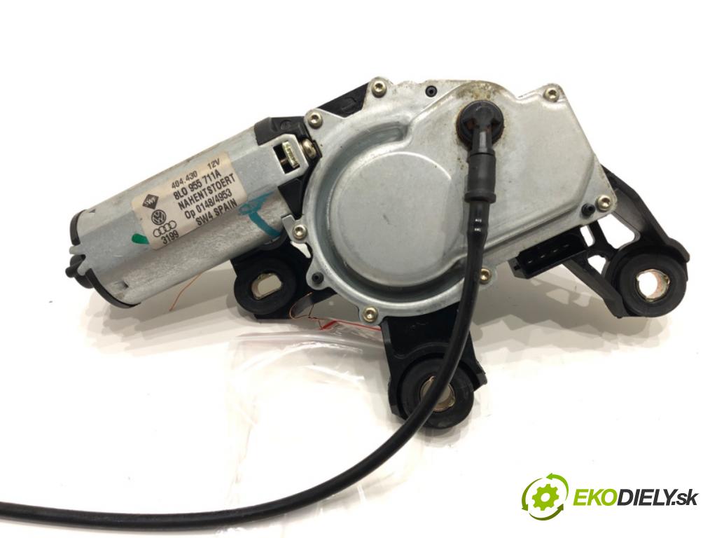 AUDI A3 (8L1) 1996 - 2006    ---  Motor stieračov zad 8L0955711A