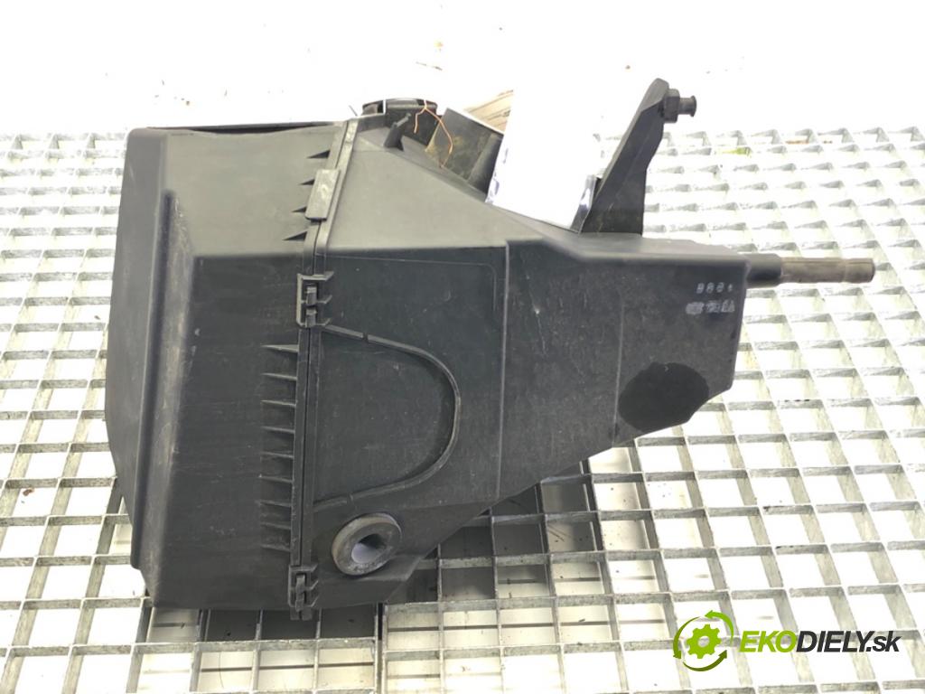 AUDI A6 C6 Avant (4F5) 2004 - 2011    2.0 TDI 100 kW [136 KM] olej napędowy 2005 - 2011  obal filtra vzduchu 4F0133835AH (Kryty filtrů)
