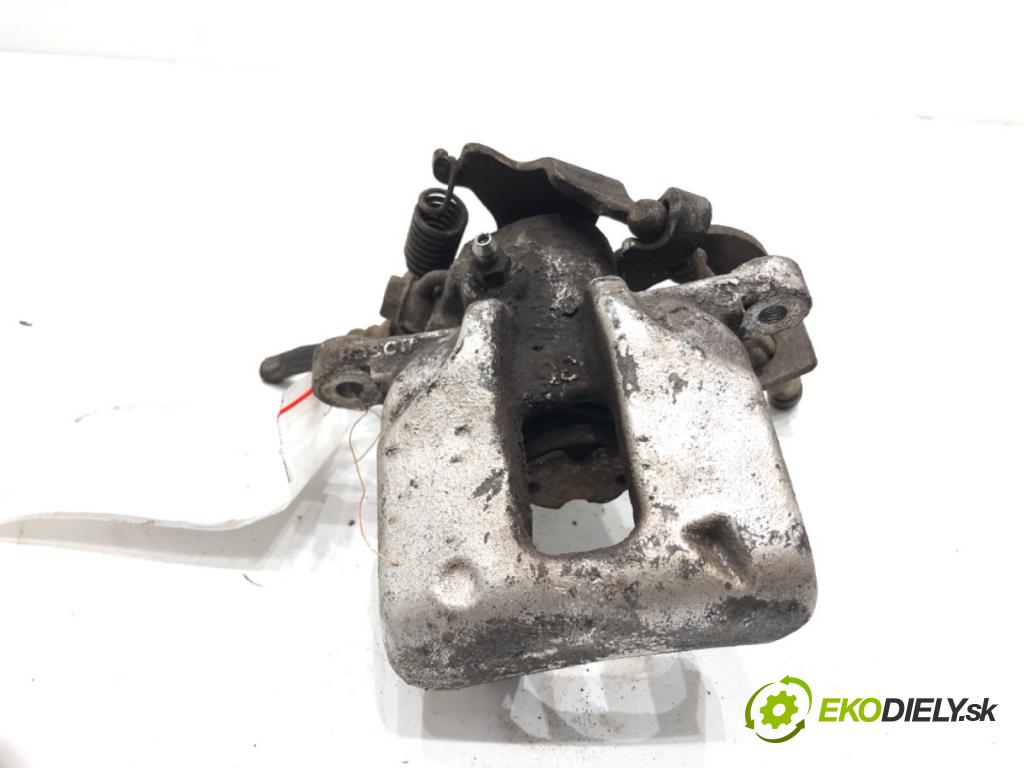 TOYOTA AURIS (_E15_) 2006 - 2012    1.4 D-4D (NDE150_) 66 kW [90 KM] olej napędowy 2007 - 2012  Brzdič strmeň ľavy zad