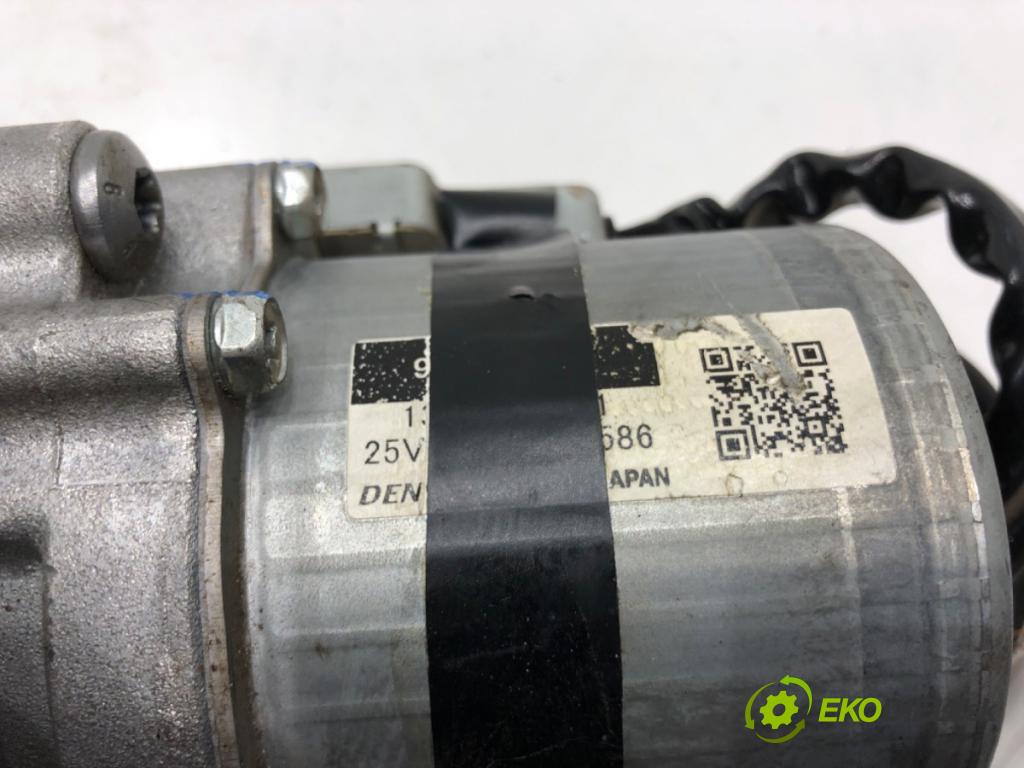 TOYOTA AURIS (_E15_) 2006 - 2012    1.4 D-4D (NDE150_) 66 kW [90 KM] olej napędowy 2007 - 2012  Pumpa servočerpadlo 45200-02281 (Servočerpadlá, pumpy riadenia)