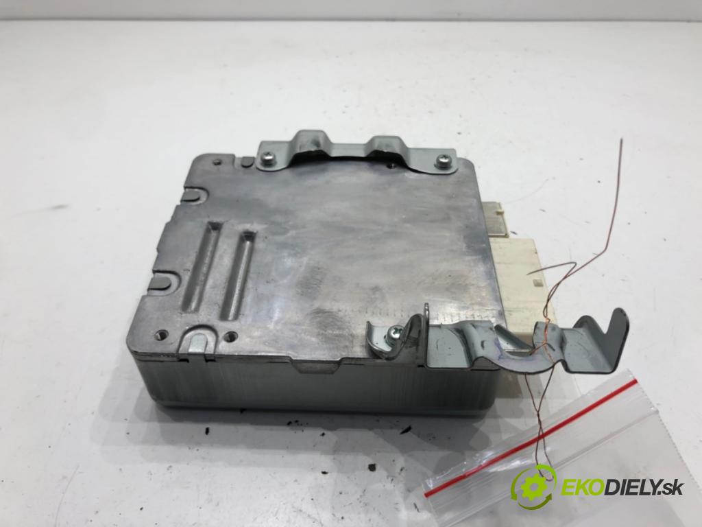 TOYOTA AURIS (_E15_) 2006 - 2012    1.4 D-4D (NDE150_) 66 kW [90 KM] olej napędowy 2007 - 2012  Modul servočerpadlo 89650-02390 (Ostatné)