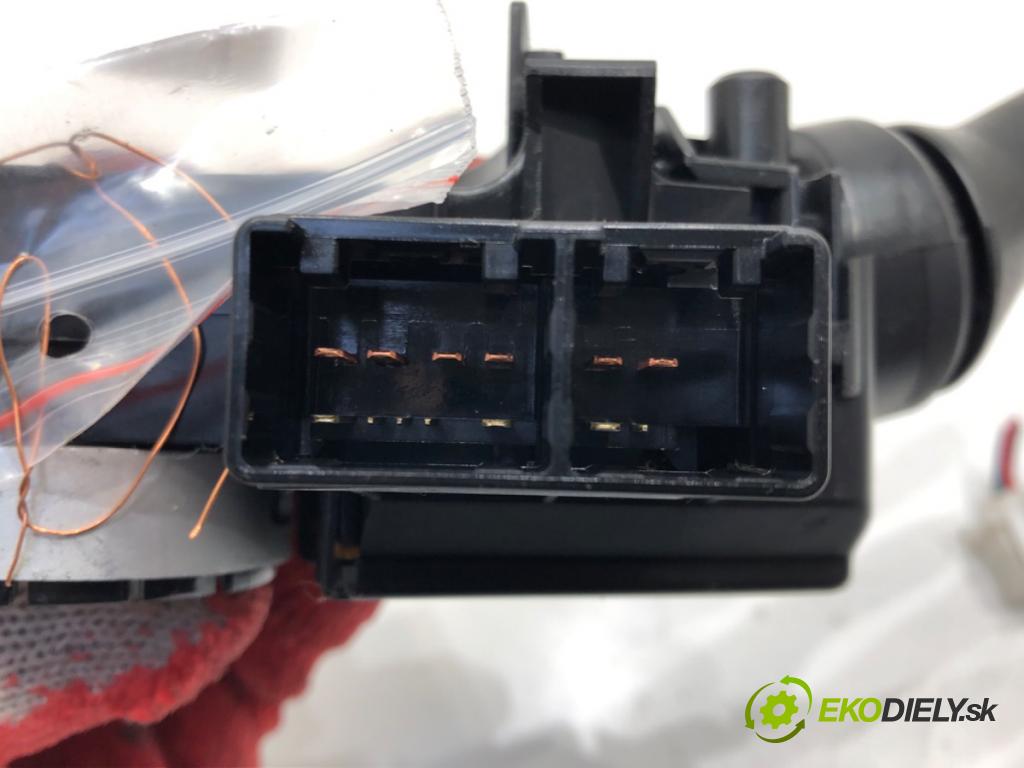 TOYOTA AURIS (_E15_) 2006 - 2012    1.4 D-4D (NDE150_) 66 kW [90 KM] olej napędowy 2007 - 2012  Prepínač kombinovaný 02300-17F246 (Prepínače, spínače, tlačidlá a ovládače kúrenia)