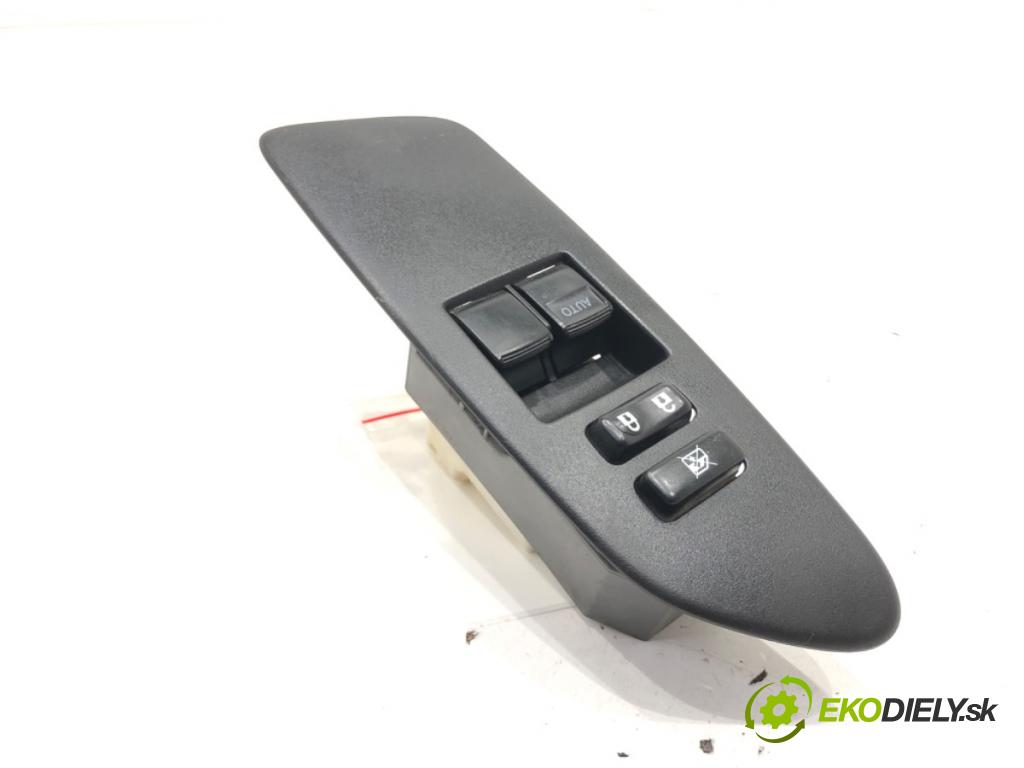 TOYOTA AURIS (_E15_) 2006 - 2012    1.4 D-4D (NDE150_) 66 kW [90 KM] olej napędowy 2007 - 2012  Prepínač okien  (Prepínače, spínače, tlačidlá a ovládače kúrenia)