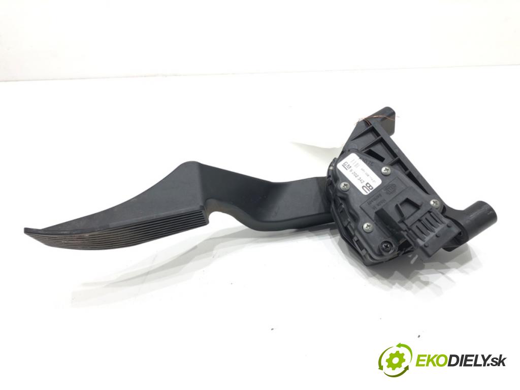 OPEL ZAFIRA B Nadwozie pełne/minivan (A05) 2005 - 2015    1.8 VAN (M75) 103 kW [140 KM] benzyna 2005 - 2015  Potenciometer plynu 9202342BU (Pedále)