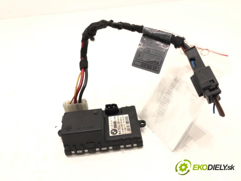 BMW 5 Touring (E61) 2004 - 2010    520 d 120 kW [163 KM] olej napędowy 2005 - 2010  Odpor, rezistor kúrenia vzduchu 6937774 (Odpory (rezistory) kúrenia)