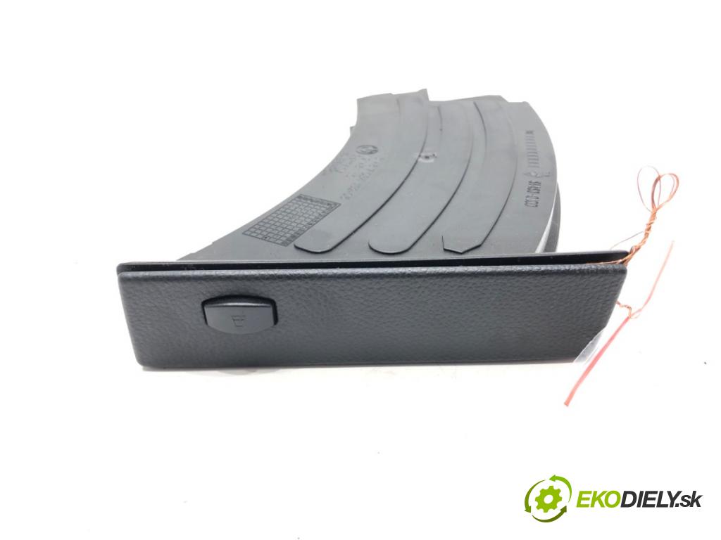 BMW 5 Touring (E61) 2004 - 2010    520 d 120 kW [163 KM] olej napędowy 2005 - 2010  Držiak na nápoje 7034132 (Úchyty, držiaky na nápoje)