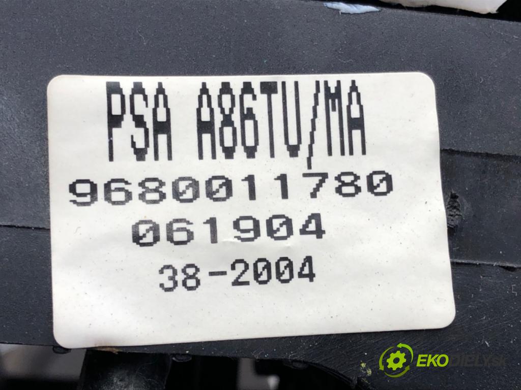 CITROEN C2 (JM_) 2003 - 2017    1.1 44 kW [60 KM] benzyna 2003 - 2012  Kulisa 9680011780 (Rýchlostné páky / kulisy)