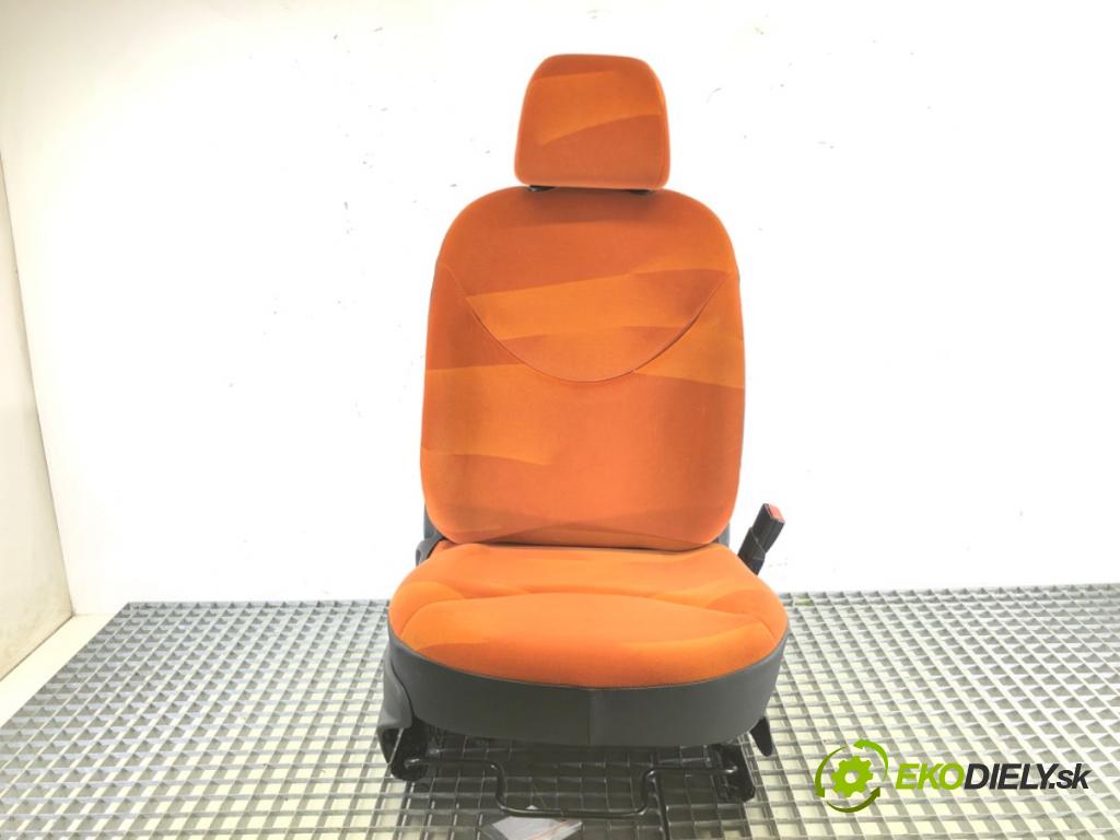 CITROEN C2 (JM_) 2003 - 2017    1.1 44 kW [60 KM] benzyna 2003 - 2012  Sedadlo pravy predný 