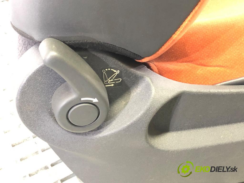 CITROEN C2 (JM_) 2003 - 2017    1.1 44 kW [60 KM] benzyna 2003 - 2012  Sedadlo pravy predný