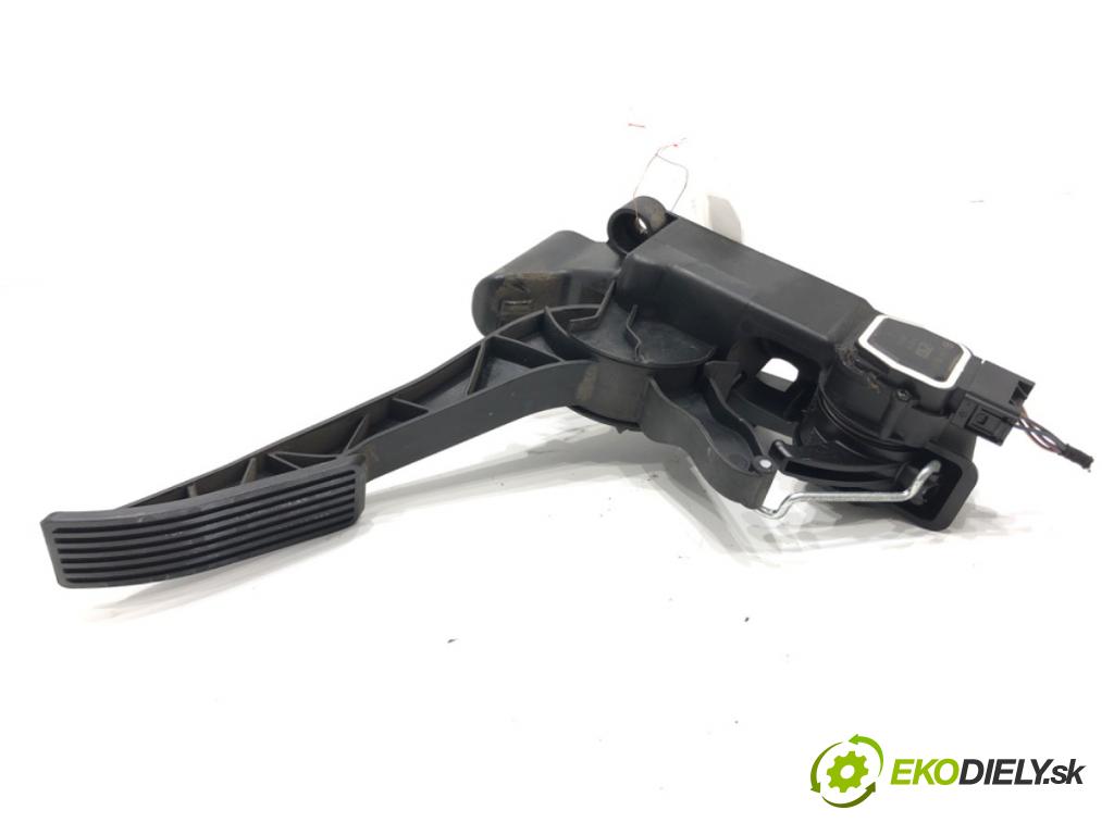 MERCEDES-BENZ KLASA B Sports Tourer (W245) 2005 - 2011    B 180 CDI (245.207) 80 kW [109 KM] olej napędowy 2005 - 2011  Potenciometer plynu A1693001004 (Pedále)