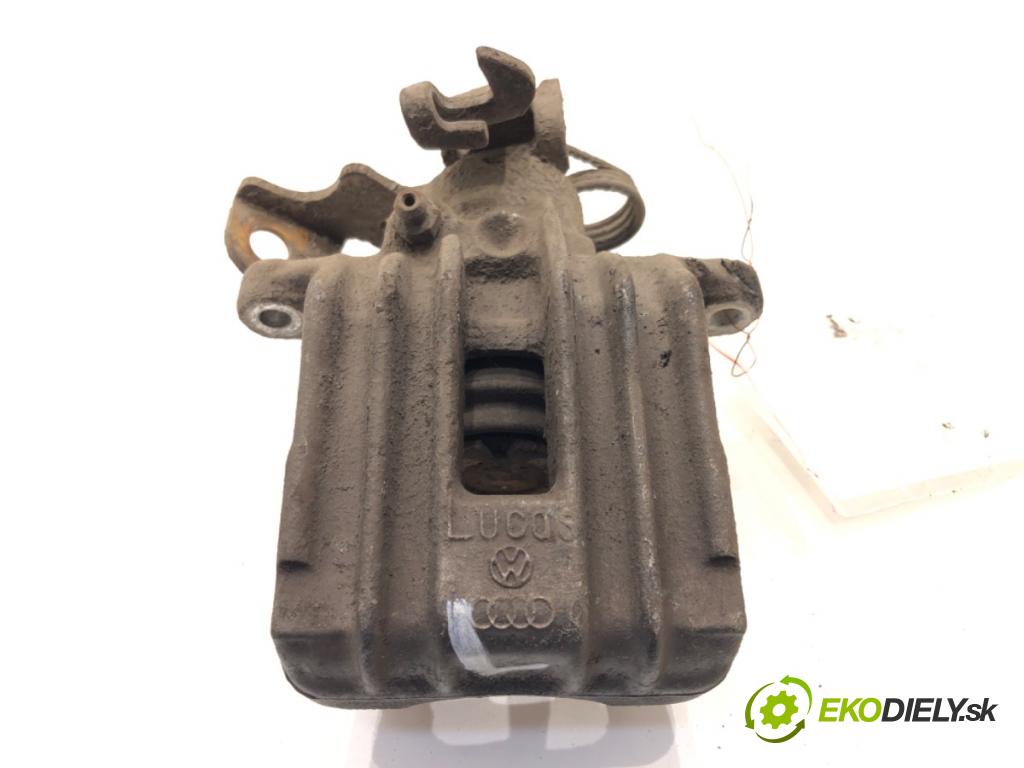 AUDI A6 C5 sedan 1997 121 kW 2.4 2393 brzdič třmen levý zadní část 