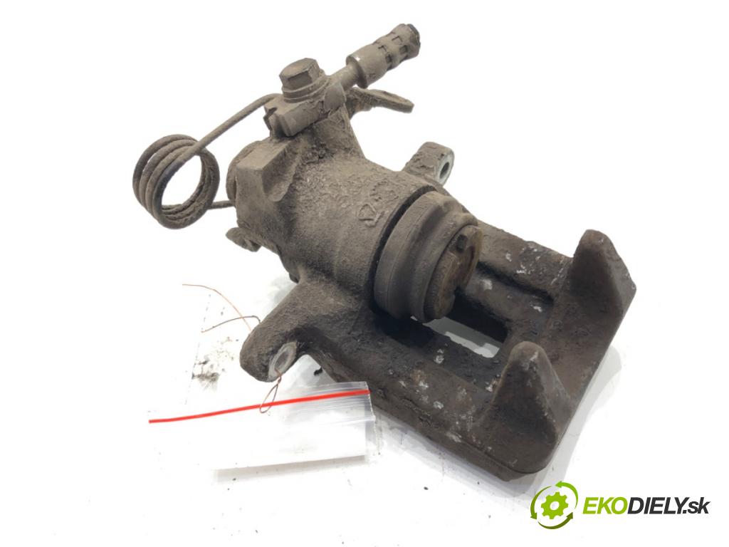 AUDI A6 C5 sedan 1997 121 kW 2.4 2393 brzdič třmen levý zadní část