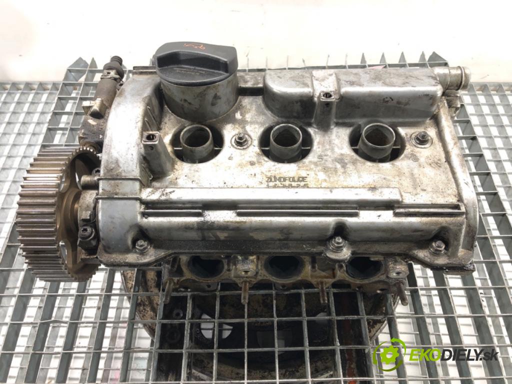 AUDI A6 C5 (4B2) 1997 - 2005    2.4 121 kW [165 KM] benzyna 1997 - 2005  Hlava valcov ľavá strana AGA (Hlavy valcov)