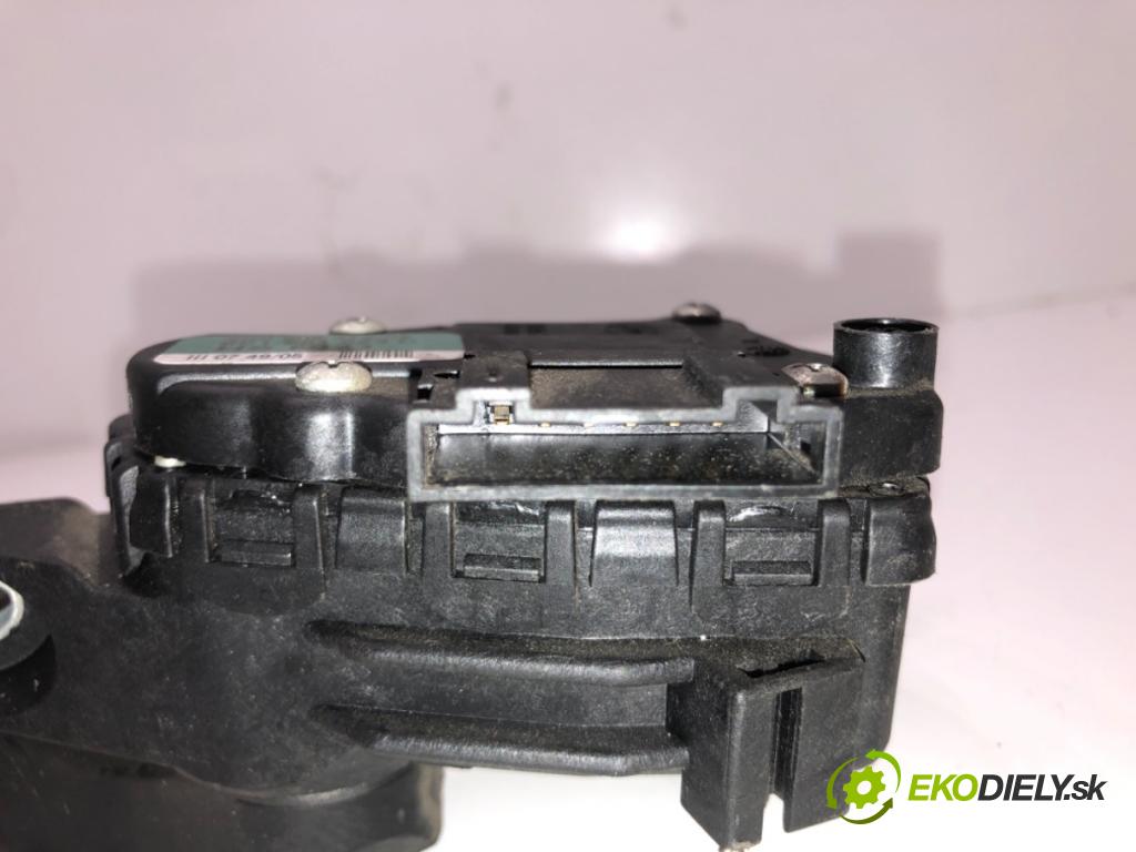 AUDI A4 B7 Avant (8ED) 2004 - 2008    2.0 TDI 103 kW [140 KM] olej napędowy 2004 - 2008  Potenciometer plynu 8E1721523C (Pedále)