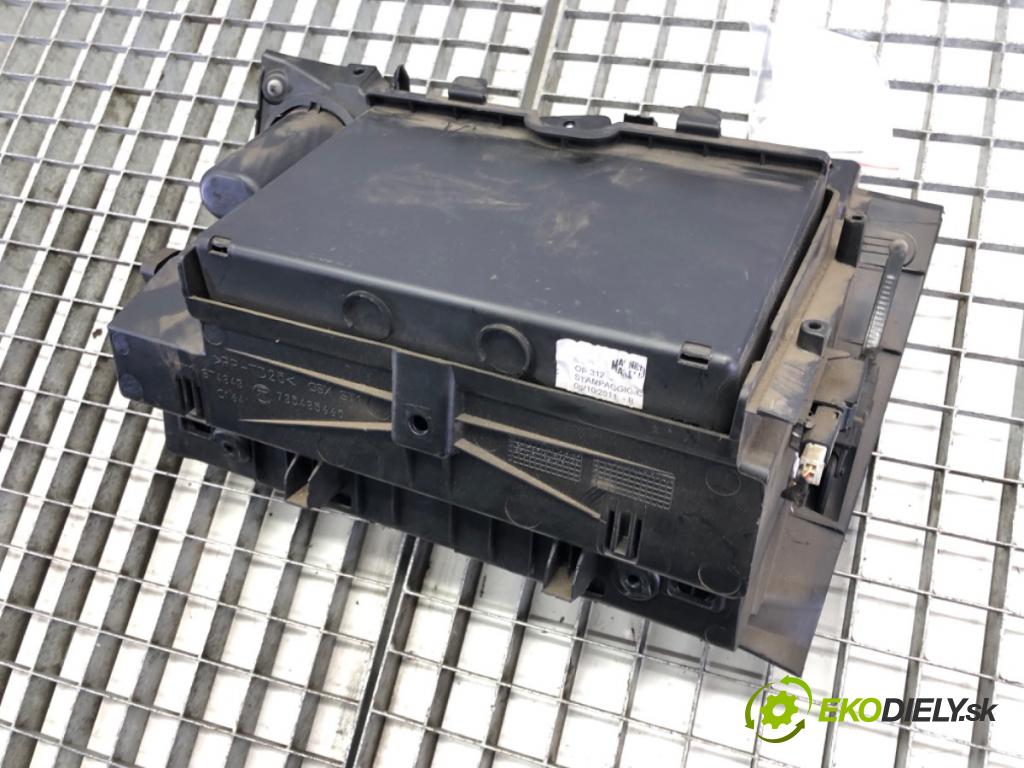 FIAT PUNTO EVO (199_) 2008 - 2022    1.4 (199AXB1A) 57 kW [77 KM] benzyna 2009 - 2012  Priehradka, kastlík spolujazdca 735485660 (Priehradky, kastlíky)