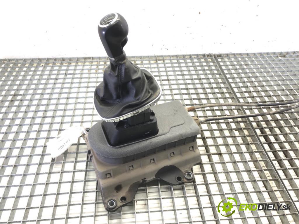 OPEL CORSA D (S07) 2006 - 2014    1.3 CDTI (L08, L68) 66 kW [90 KM] olej napędowy 2006 - 2011  Kulisa 55347447 (Rýchlostné páky / kulisy)