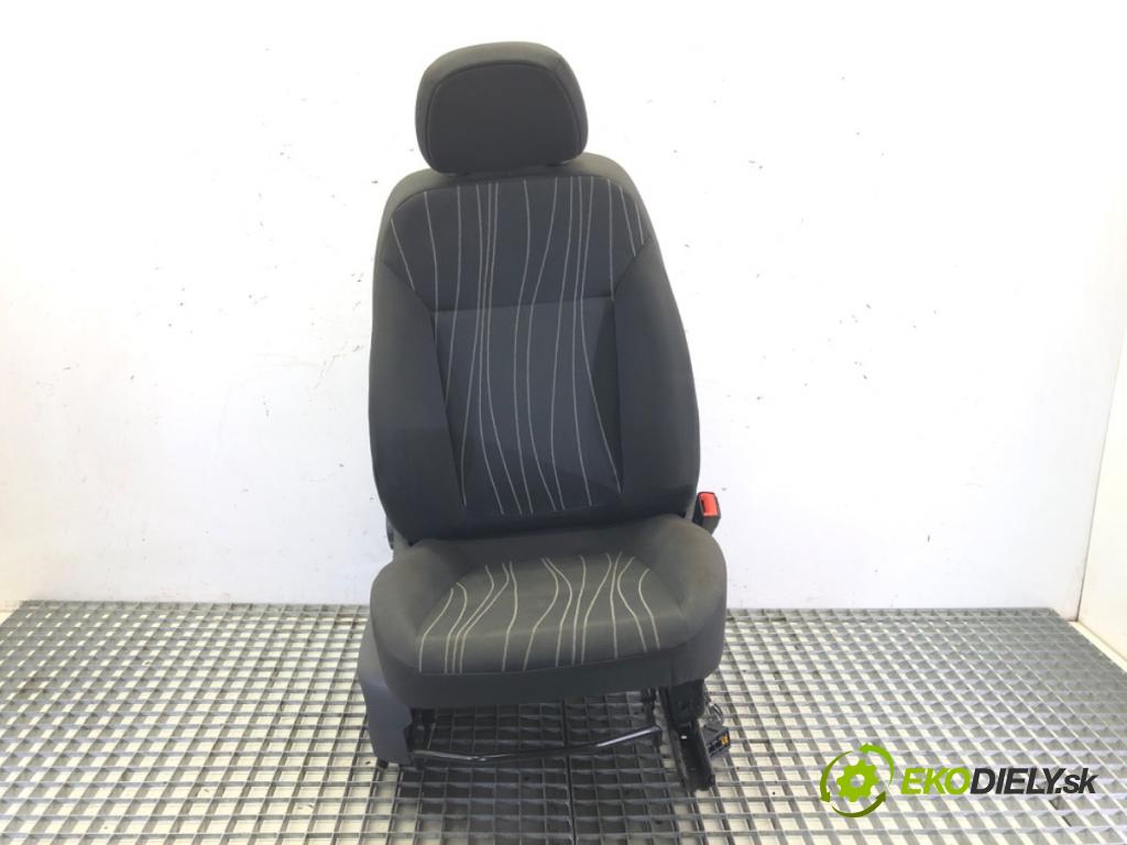 OPEL CORSA D (S07) 2006 - 2014    1.3 CDTI (L08, L68) 66 kW [90 KM] olej napędowy 2006 - 2011  Sedadlo pravy predný 