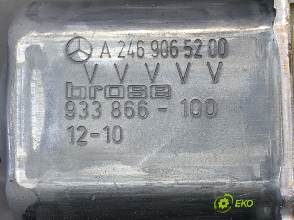 MERCEDES-BENZ KLASA B Sports Tourer (W246, W242) 2011 - 2018    B 180 (246.242) 90 kW [122 KM] benzyna 2011 - 2018  mechanismus okna pravý přední část A2469065200