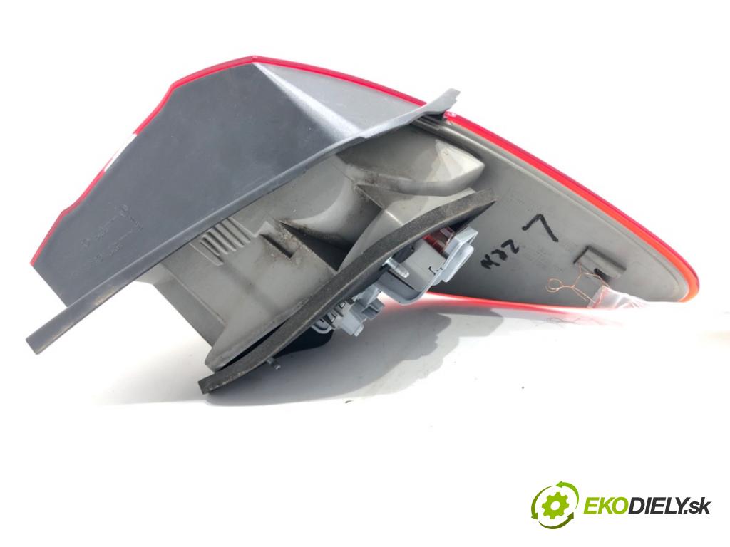 MERCEDES-BENZ W246 liftback 2012 90 kW B 180 (246.242) 1595 Svetlo ľavy zad A2468200164