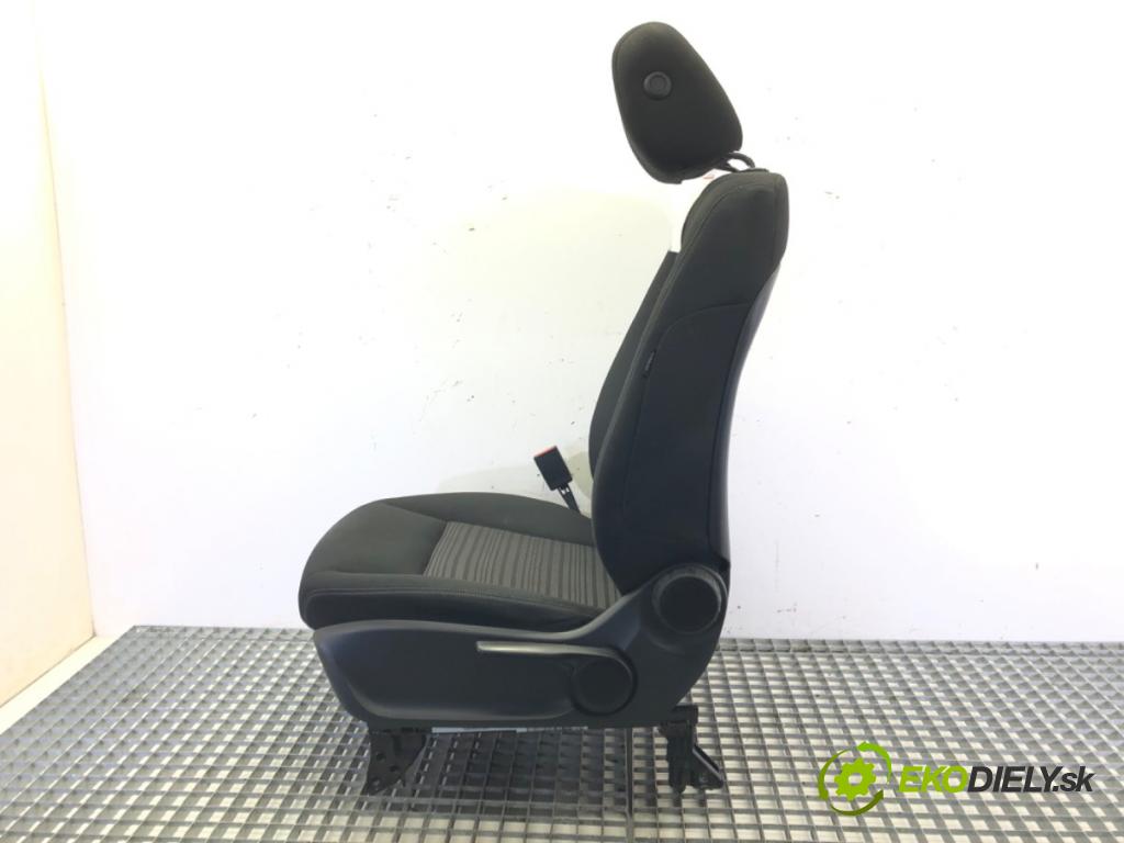 MERCEDES-BENZ KLASA B Sports Tourer (W246, W242) 2011 - 2018    B 180 (246.242) 90 kW [122 KM] benzyna 2011 - 2018  Sedadlo ľavy predný