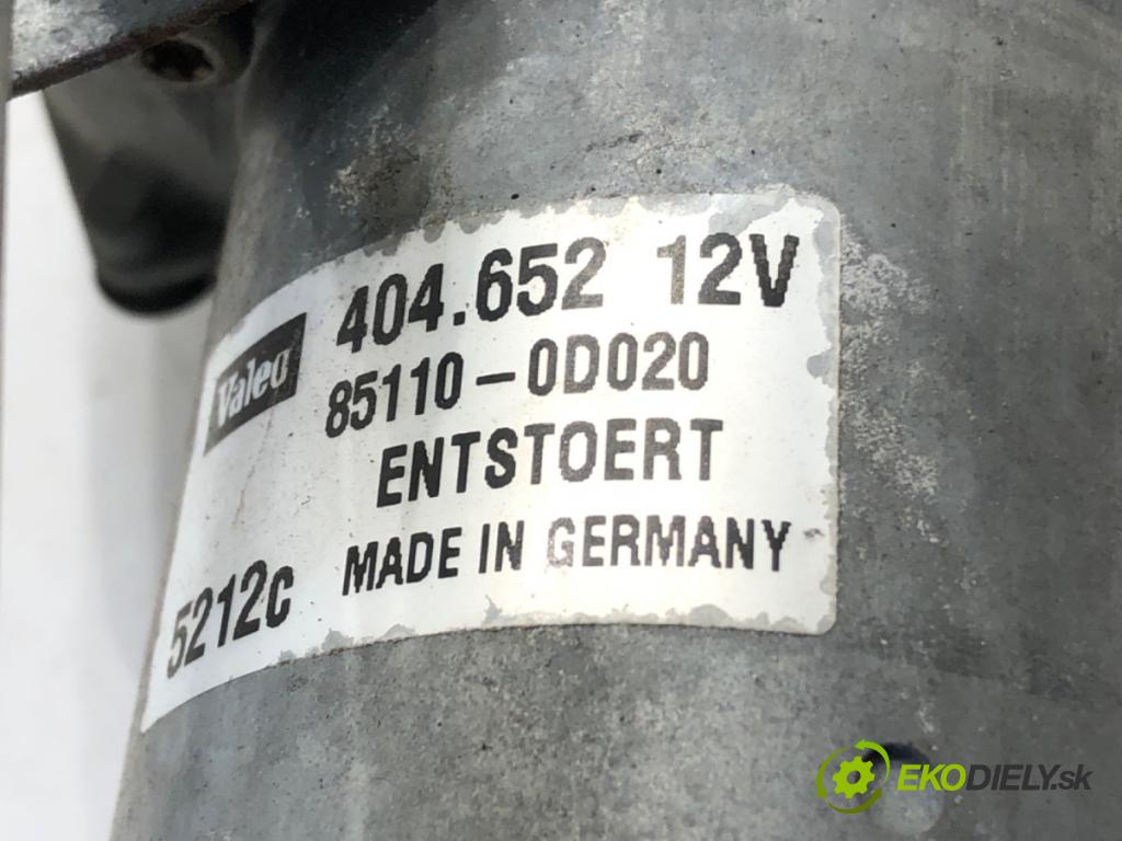 TOYOTA YARIS (_P1_) 1999 - 2005    1.3 (SCP12_, SCP13_) 64 kW [87 KM] benzyna 2002 - 2005  Mechanizmus stieračov predný 85110-0D020 (Motorčeky stieračov predné)