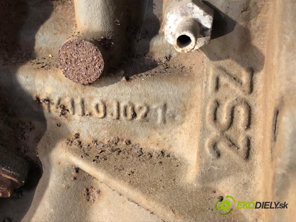 TOYOTA YARIS (_P1_) 1999 - 2005    1.3 (SCP12_, SCP13_) 64 kW [87 KM] benzyna 2002 - 2005  motor 2SZ-FE (Motory (kompletní))