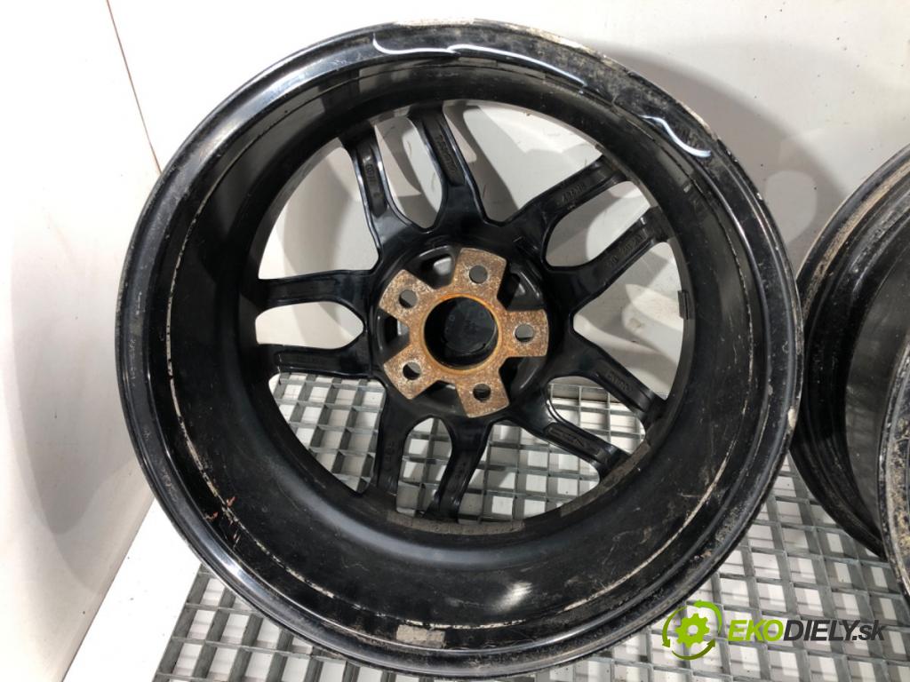 VW ---    ---  disky hliníkové 17 7J 5X112 ET37 stred centr. 66.6 KBA 50162