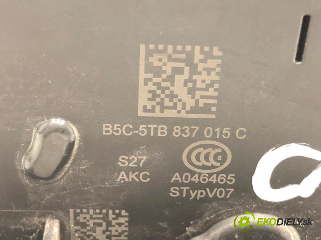SKODA FABIA III Kombi (NJ5) 2014 - 2022    1.0 TSI 70 kW [95 KM] benzyna 2014 - 2022  zámok dveře levý přední část 5TB837015C