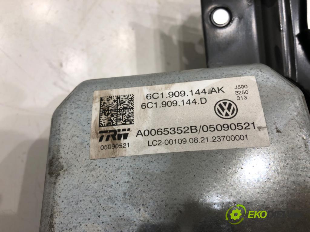 SKODA FABIA III Kombi (NJ5) 2014 - 2022    1.0 TSI 70 kW [95 KM] benzyna 2014 - 2022  Pumpa servočerpadlo 6C1909144AK 6C1423510CE (Servočerpadlá, pumpy riadenia)