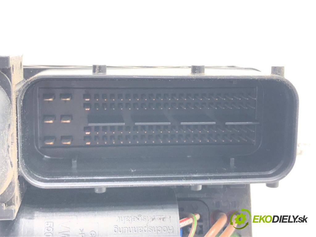 SKODA FABIA III Kombi (NJ5) 2014 - 2022    1.0 TSI 70 kW [95 KM] benzyna 2014 - 2022  riadiaca jednotka Motor 04C907309BP (Riadiace jednotky)