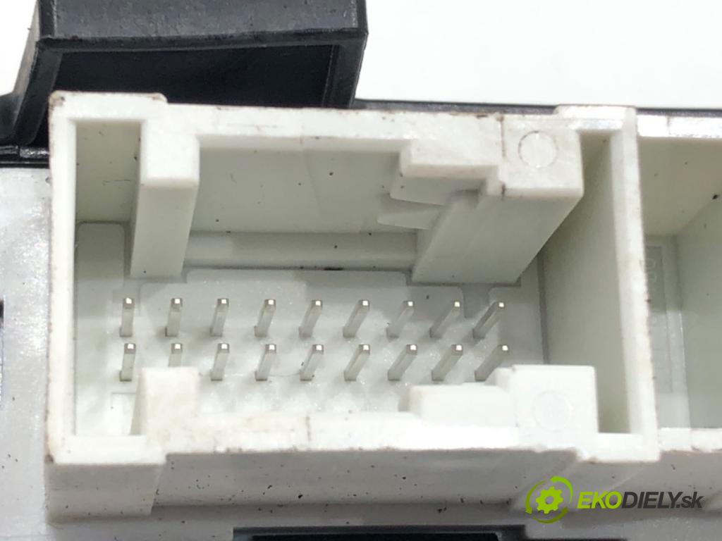 SKODA FABIA III Kombi (NJ5) 2014 - 2022    1.0 TSI 70 kW [95 KM] benzyna 2014 - 2022  Modul PDC 5Q0919283G (Ostatné)