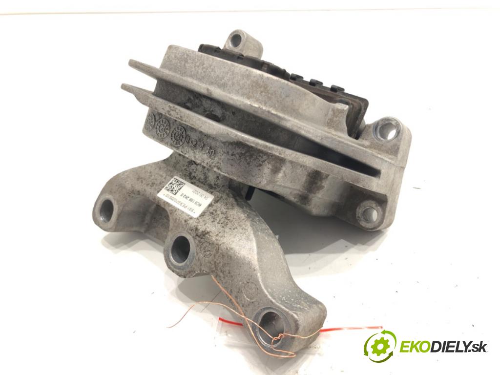 SKODA FABIA III Kombi (NJ5) 2014 - 2022    1.0 TSI 70 kW [95 KM] benzyna 2014 - 2022  AirBag Motor 6C0199262E (Držiaky motora)