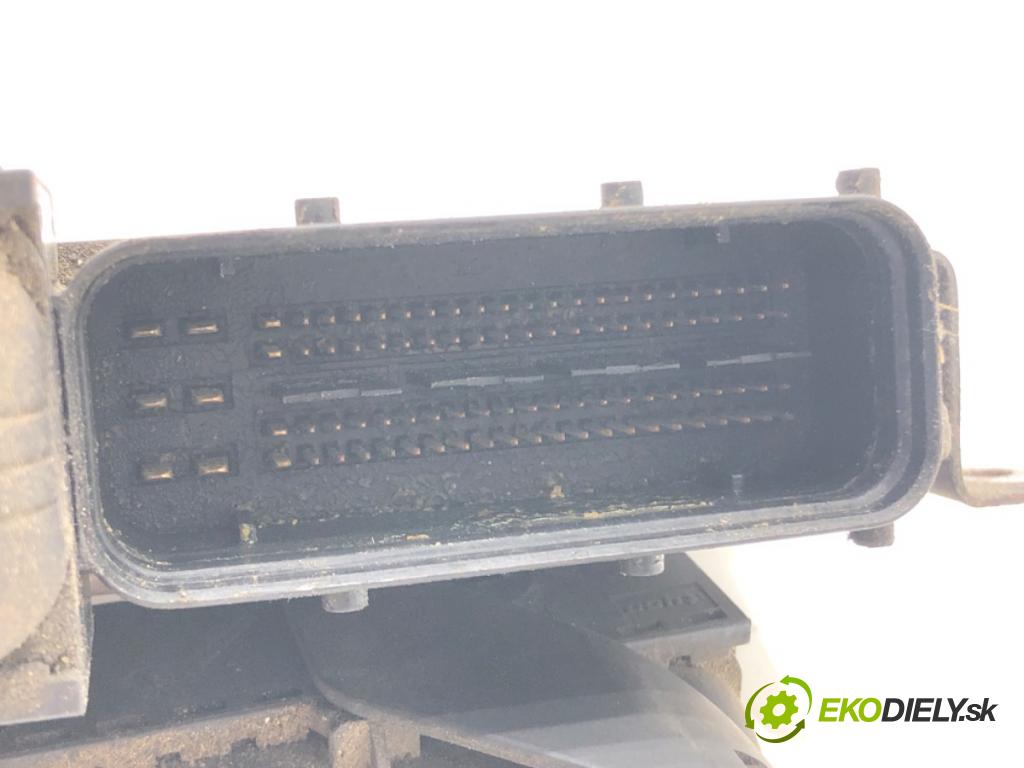 ALFA ROMEO 147 (937_) 2000 - 2010    1.9 JTDM 16V (937.AXN1B, 937.BXN1B) 110 kW [150 KM] olej napędowy 2004 - 2010  riadiaca jednotka Motor 0281011896 55198812 (Riadiace jednotky)